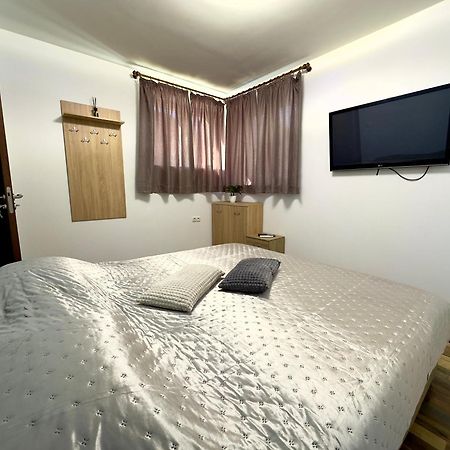 Navial Hotell Gabrovo Exteriör bild