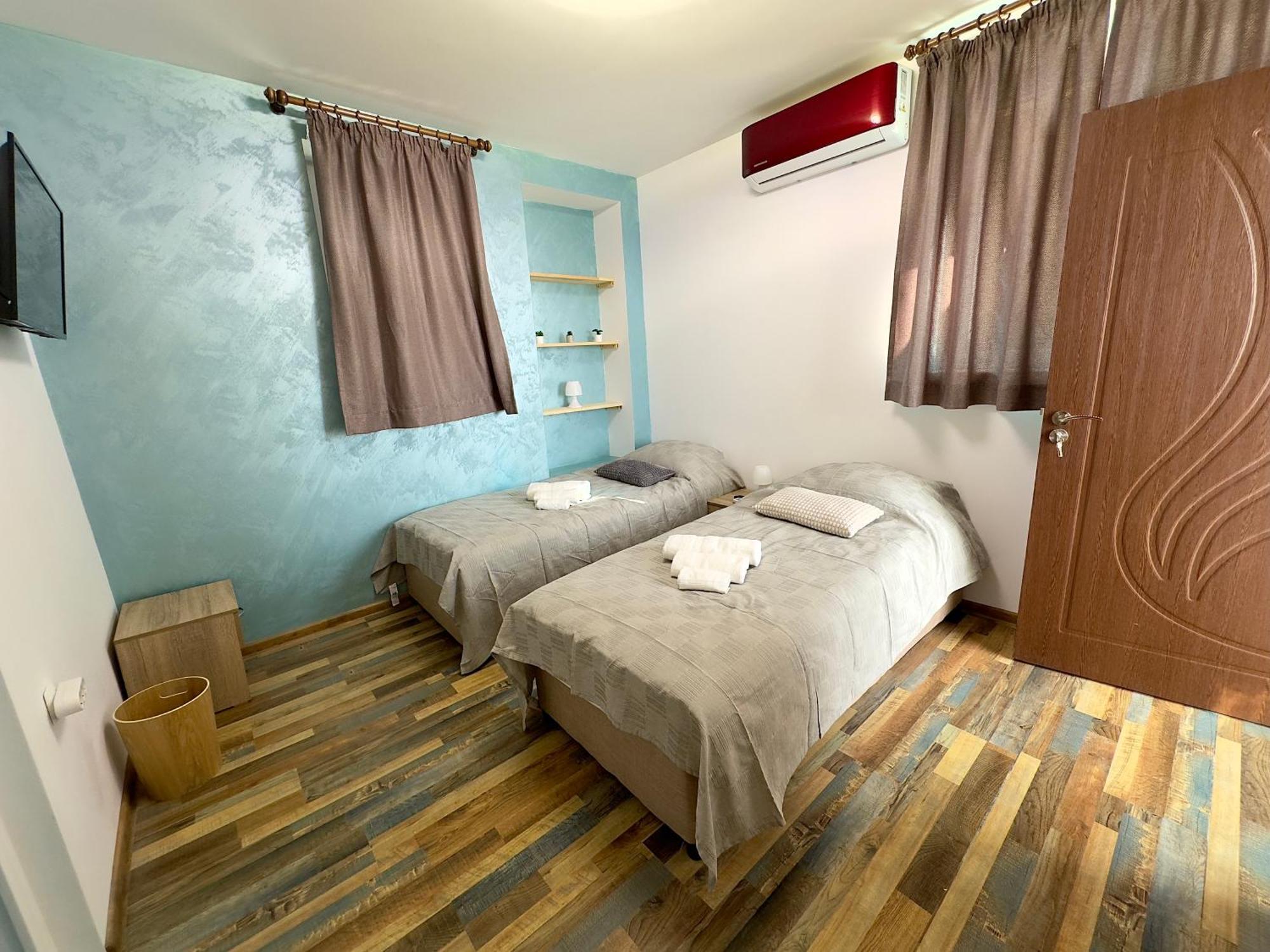 Navial Hotell Gabrovo Exteriör bild