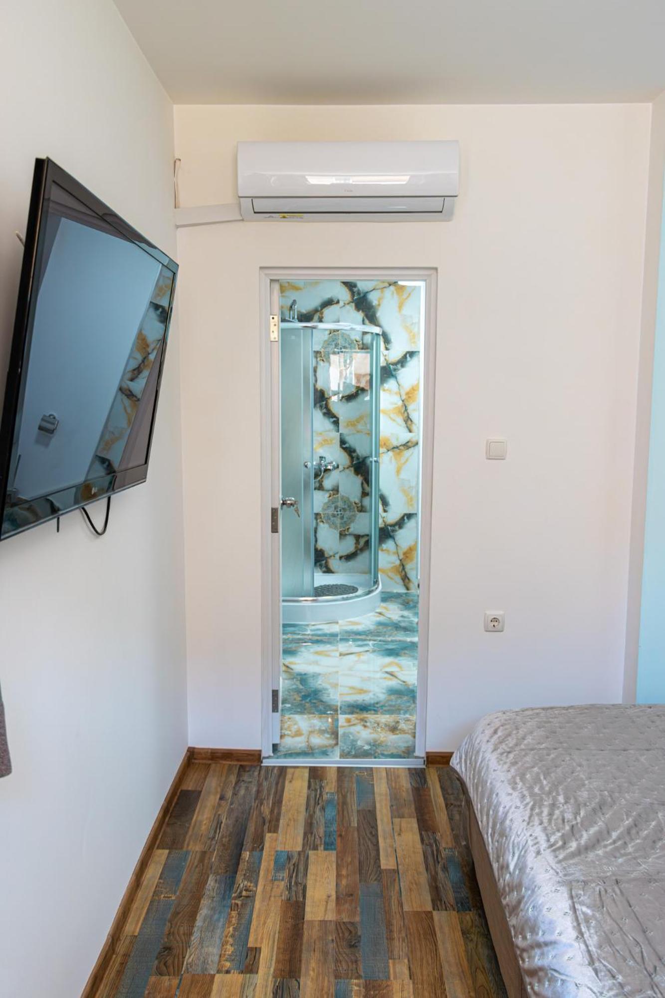 Navial Hotell Gabrovo Exteriör bild