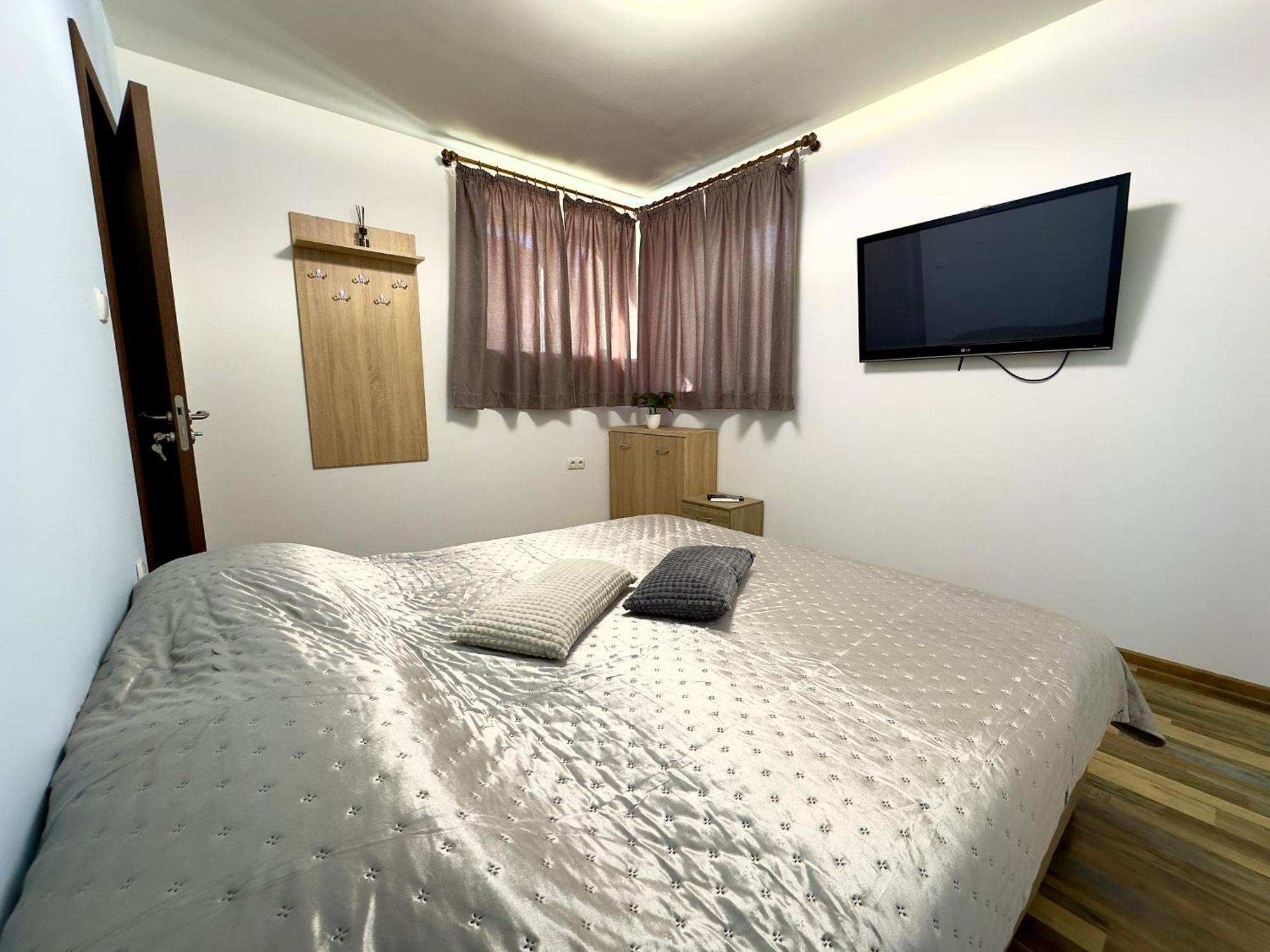 Navial Hotell Gabrovo Exteriör bild