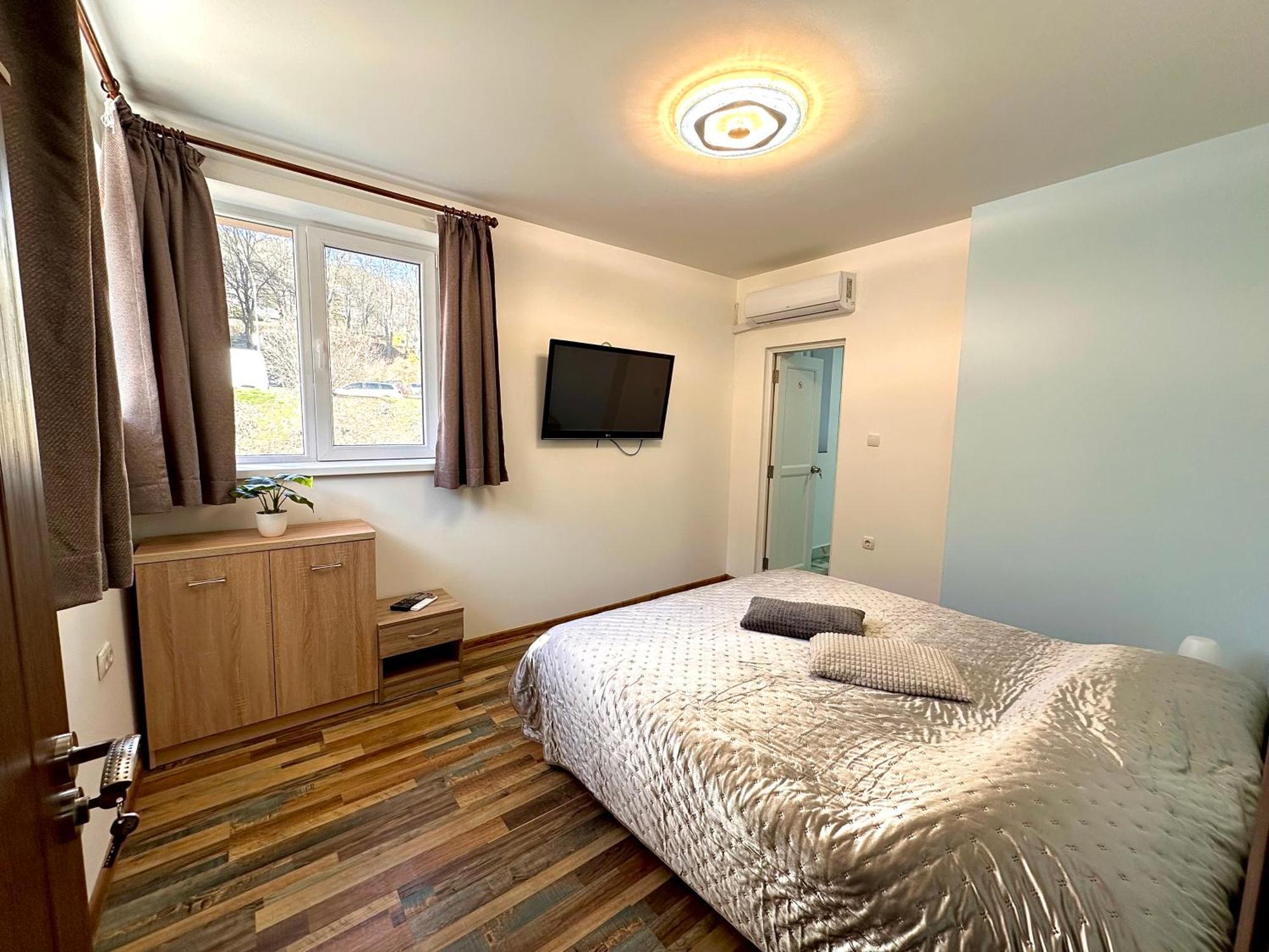 Navial Hotell Gabrovo Exteriör bild